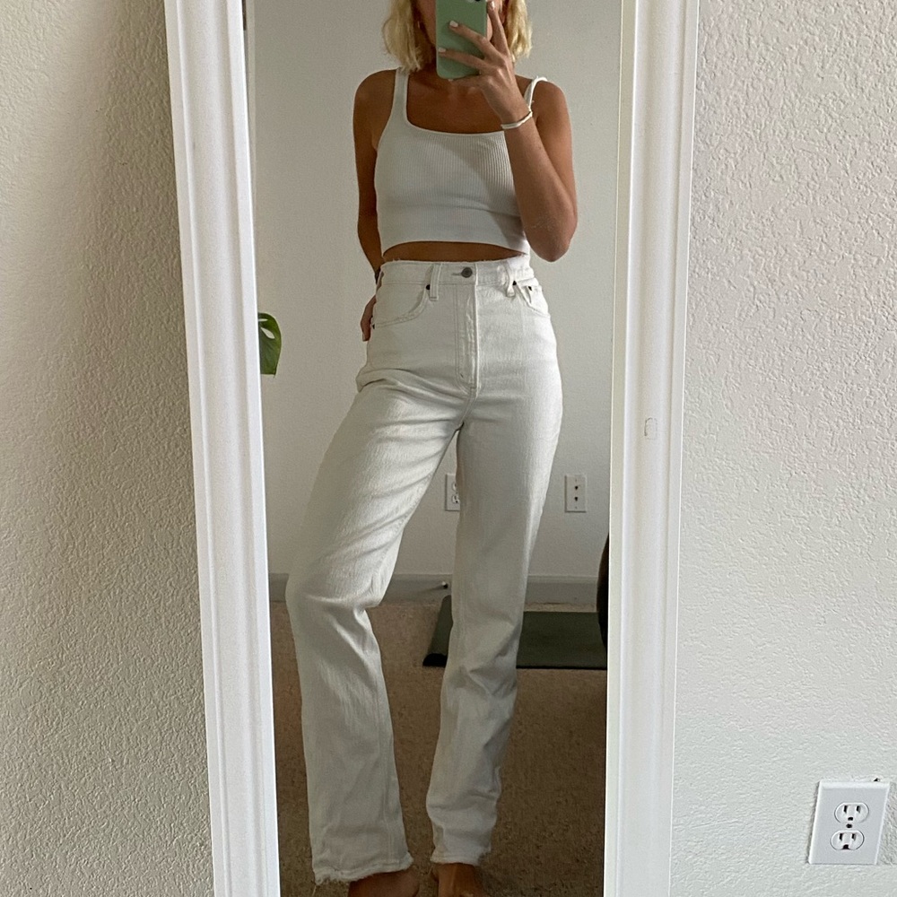 Abercrombie Ultra High Rise 90s Straight Curve Love White Jeans